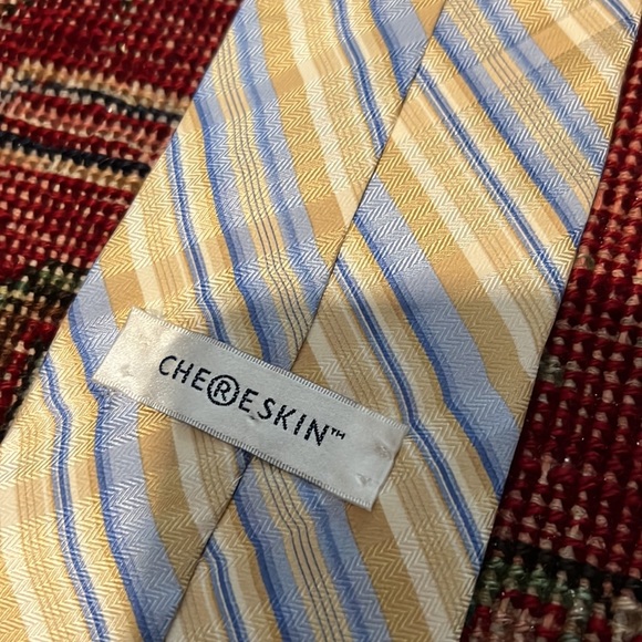 CHERESKIN 100% silk tie, pastel stripes. Buy 2 get 50% off. - Picture 3 of 3